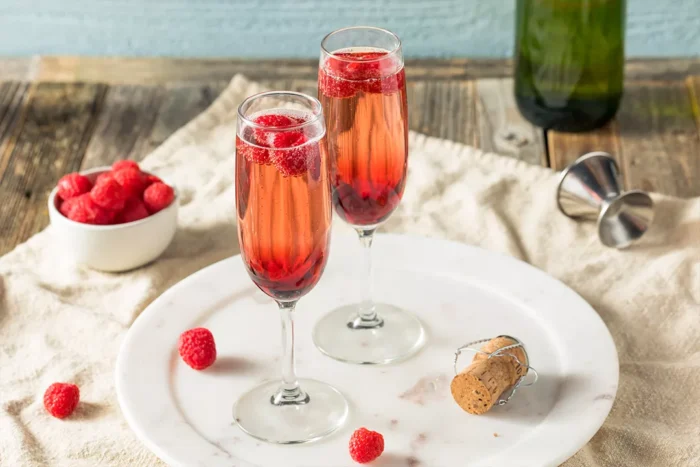 The perfect French cocktail for summer, the kir royale